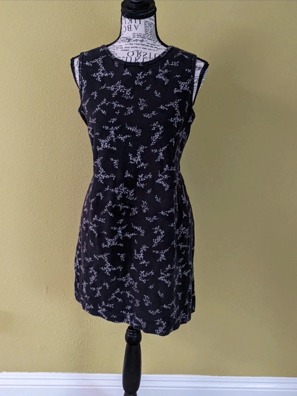Long Black Floral Sleeveless Tank
